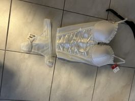 fabrikneue Corsage Triumph mit Stringtanga Grösse 85B