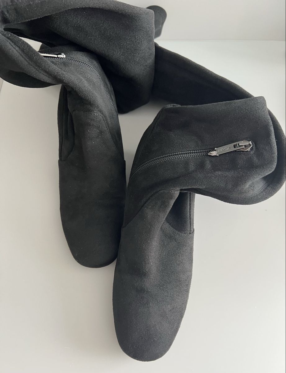 Marc Cain Damenschuhe: Marc Cain Overknee-Stiefel Gr.36 – Gebraucht aus chur von Ika11 1