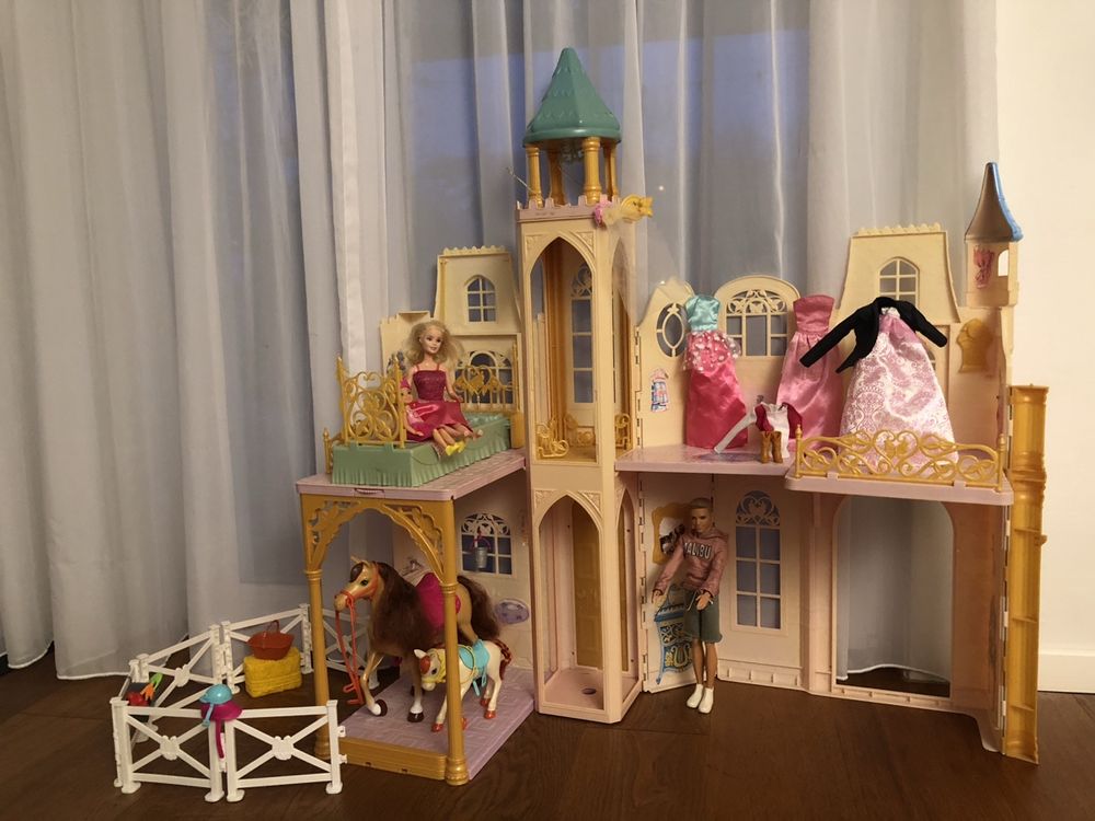 Barbie Schloss mit Pferden Kaufen auf Ricardo