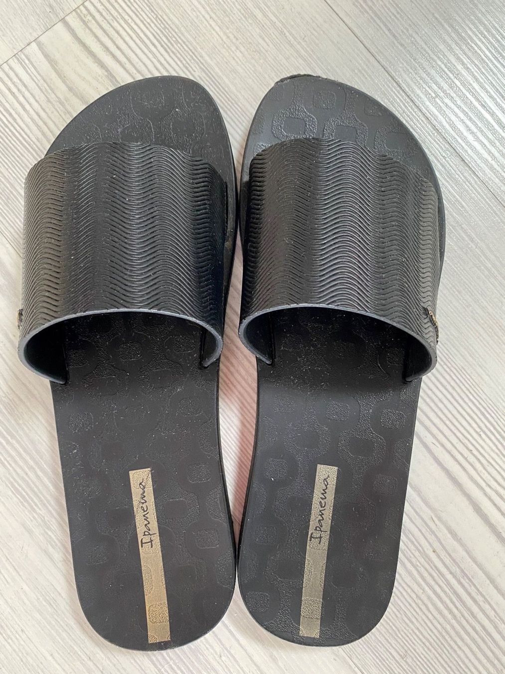 Chaussures femmes: Sandalen / Schlappen Ipanema Gr. 39 – D'occasion à Estavayer-le-Lac par Mimmy02 2