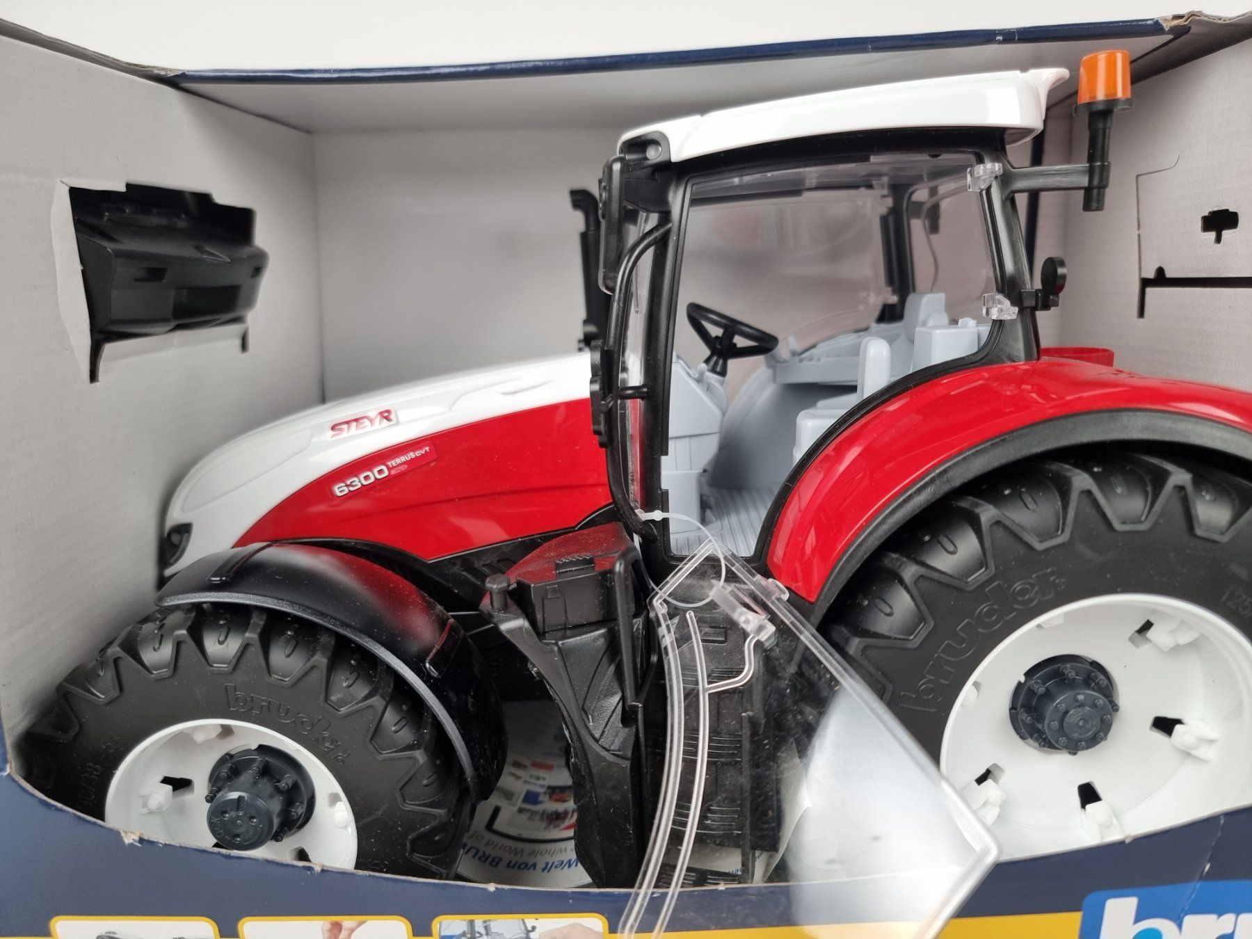 Bruder Giocattoli: Bruder Traktor Steyr 6300 – Usato da Urtenen-Schönbühl venduto da Restwert_Schoenbuehl 4