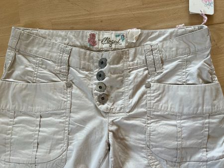 MOGUL Damen Shorts in Gr. 30, Beige, NEU