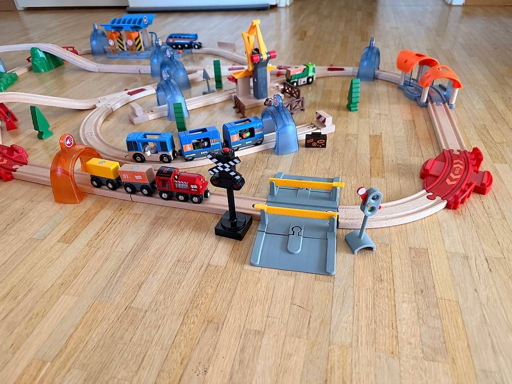 Spielzeuge: BRIO World XXL Eisenbahn-Set  – Gebraucht aus Egg b. Zürich von mst_vnf7 3