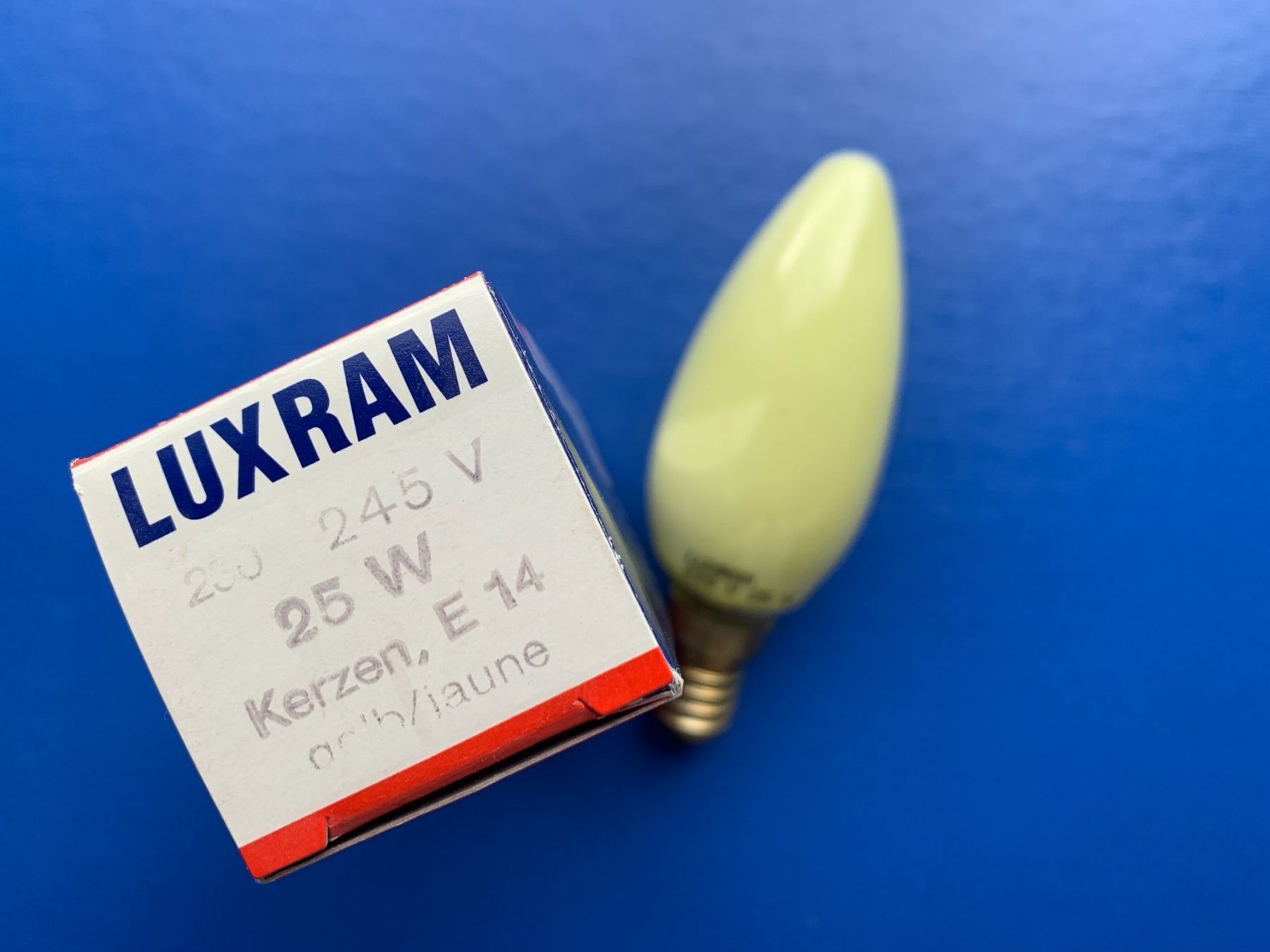 Candele: Luxram Kerzen farbig 4er-Set – Nuovo e nell'imballaggio originale da Kirchleerau venduto da koerbel 4