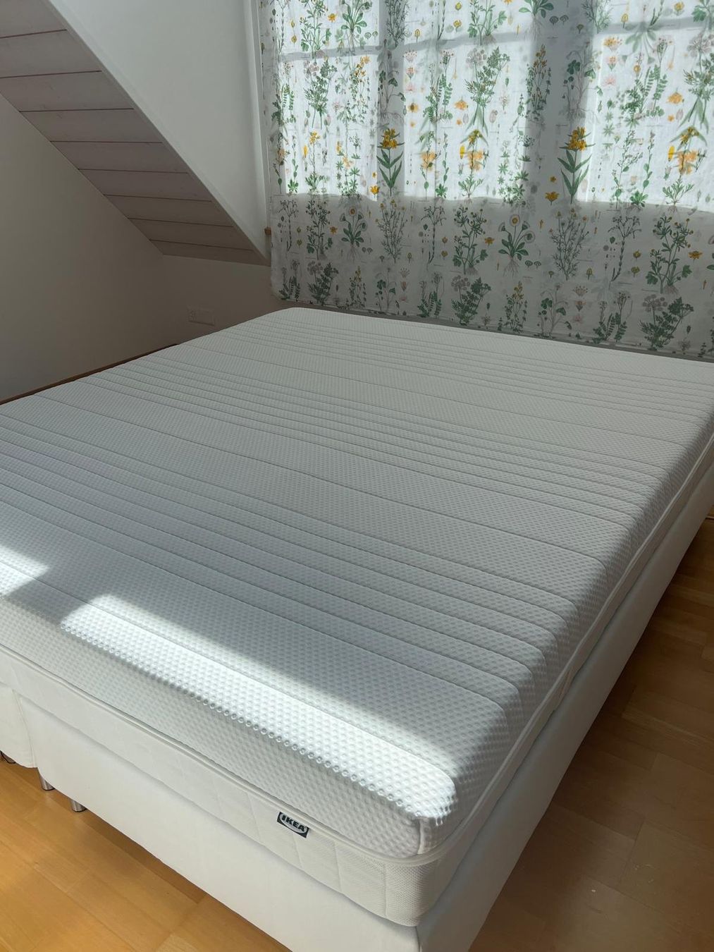 Ikea Letti: Boxspringbett 180x200 - Neuwertig – Usato da Rifferswil venduto da Calipso 2