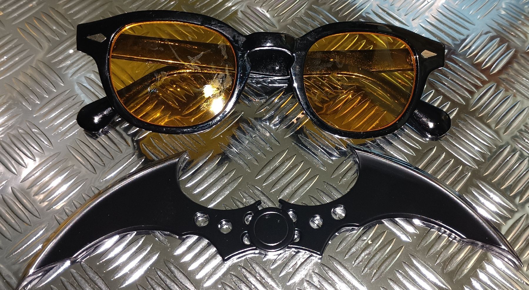 Tutte le decorazioni: BATARANG Batman-Brieföffner Deko – Nuovo (secondo la descrizione) da Basel venduto da kim_872m 4