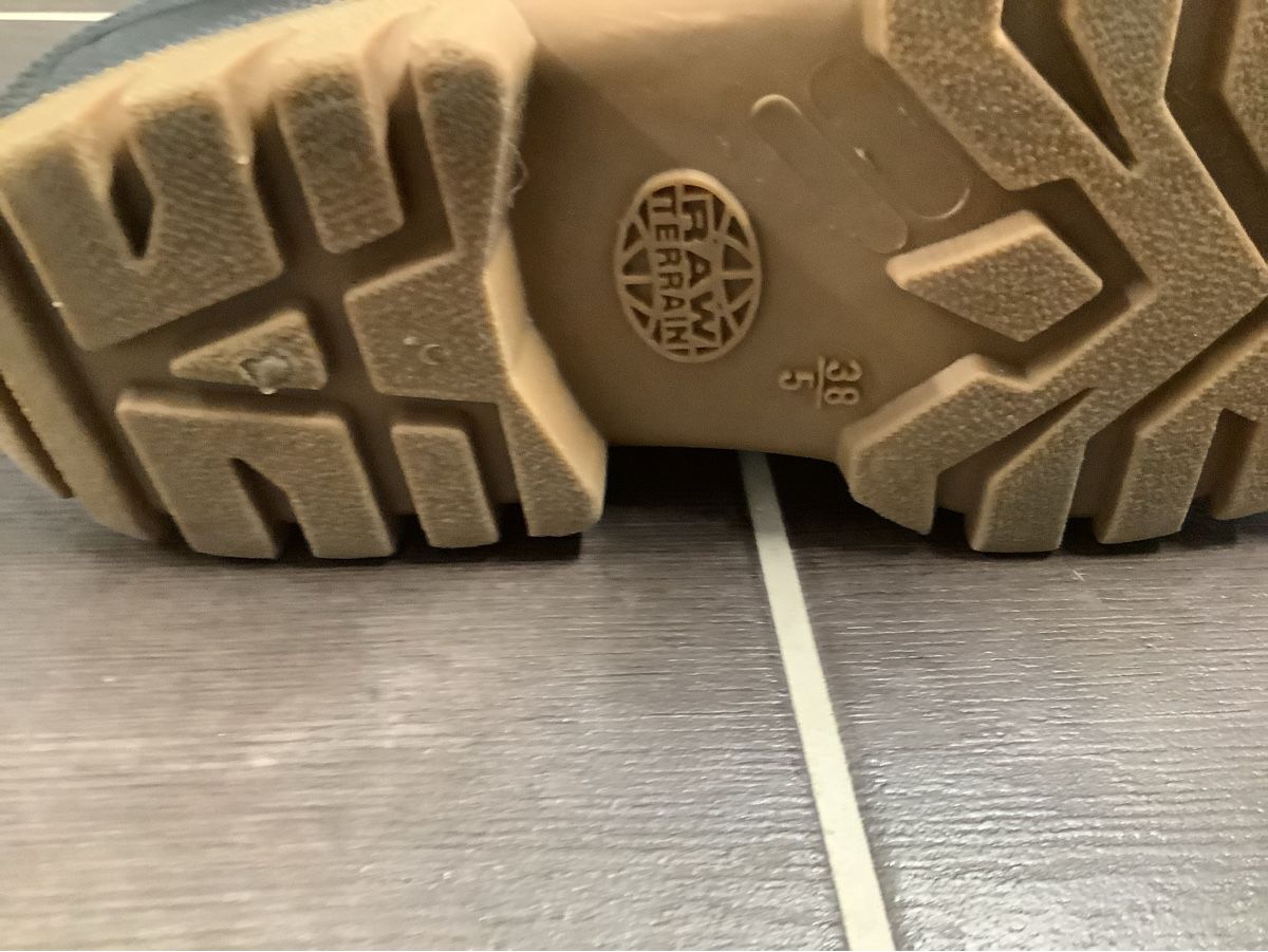 Scarpe per ragazzi: Winterstiefel Spirale Raw Terrain Gr. 38 – Usato da Brugg AG venduto da Sweety_pie 5