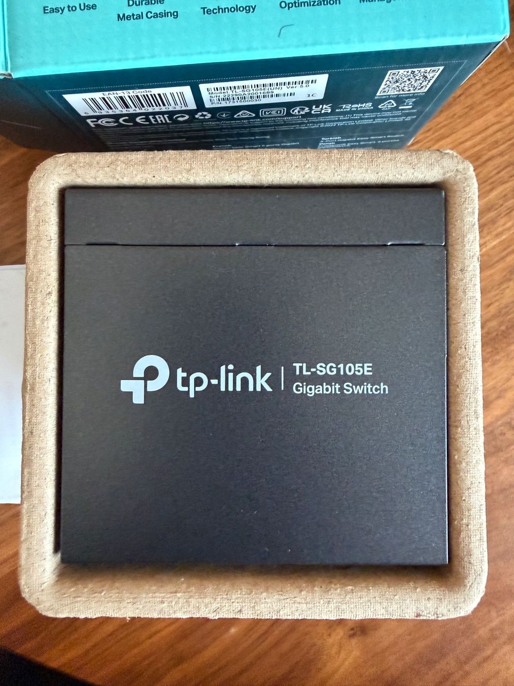TP-Link Hub & Switch: TP Link 5-Port Gigabit Switch TL-SG105E – Usato da Horgen venduto da Auction-Kings 3