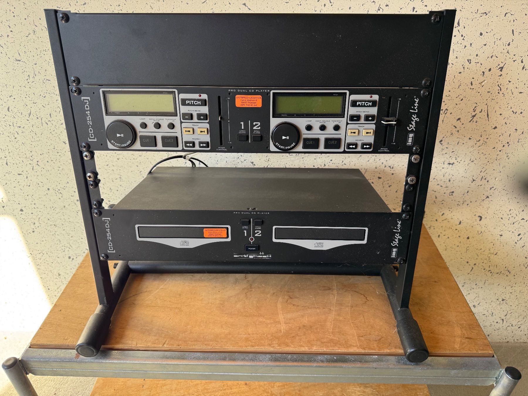 CDs: StageLine CD-Player und Doppel CD-Player mit Rack – D'occasion à Frümsen par 9tmr