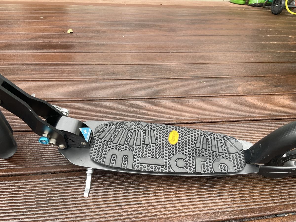 Micro Kickboard: Micro Scooter Interlock - Erwachsene – Nuovo (secondo la descrizione) da Riehen venduto da centra 5