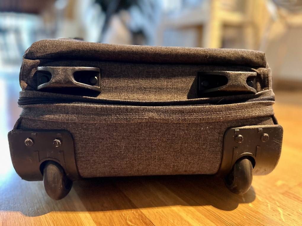 Valigie: Eastpack Rollkoffer in Kabinengrösse – Usato da Zürich venduto da staepfeli 4