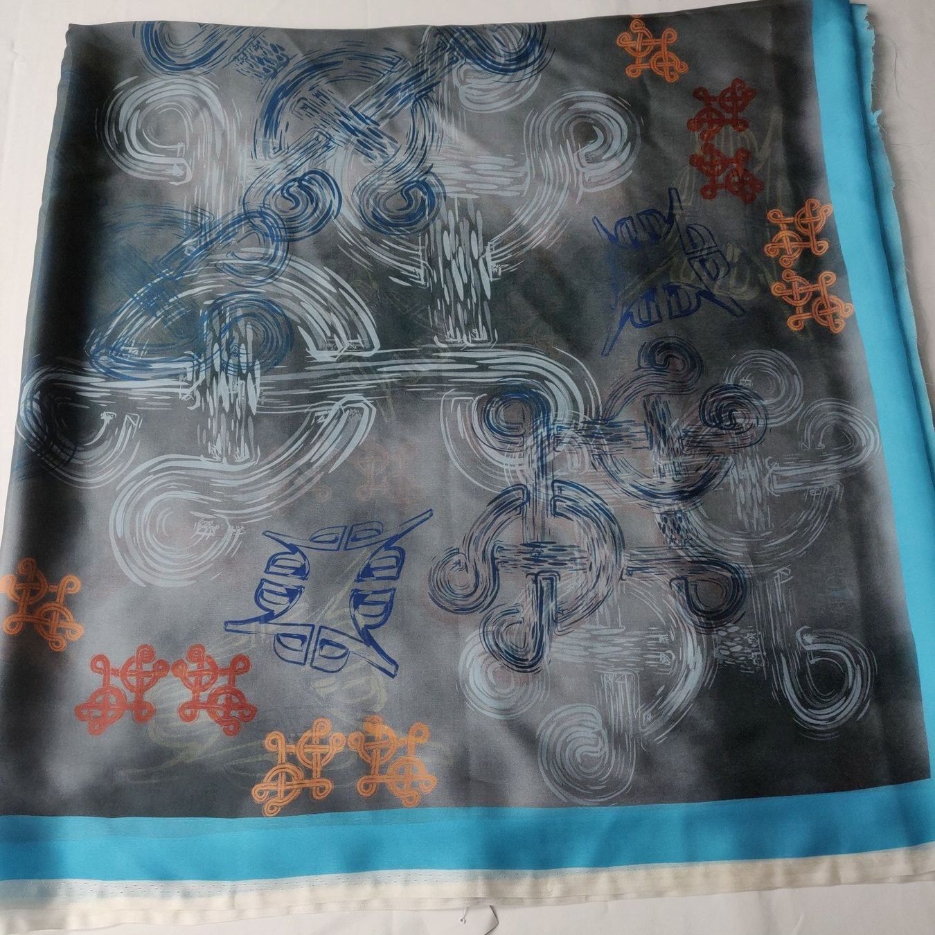 Tissus: Seide 100% von Radical Chic L1.35x1.35m Modern Style Panel – Neuf (Voir description) à Lufingen par Voyager7