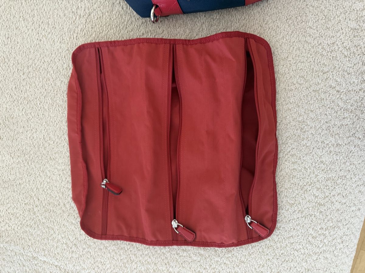 Lancel Valises & Sacs: Porte document Lancel  – Neuf (Voir description) à Versoix par wen_75xm 4