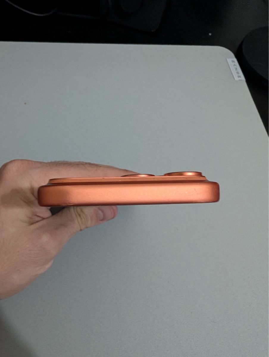 Apple Handys / Smartphones: iPhone 17 Pro Max 512GB - Cassé – Defekt aus La Chaux-De-Fonds von Adrien2300 4