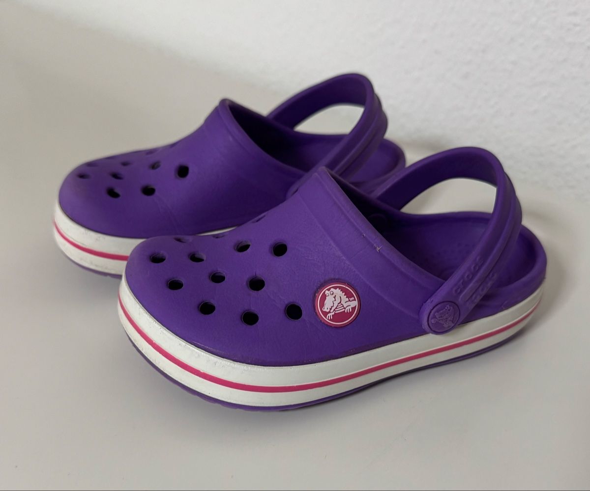 Crocs Scarpe per ragazze: Lila Crocs Clogs Kinder Gr. 24 - 26 – Usato da Flumenthal venduto da Krajan