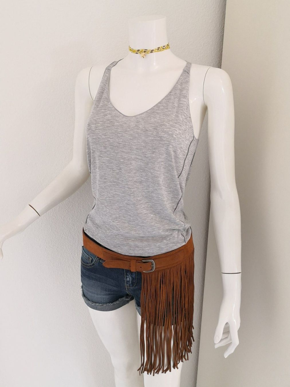 Mango Top: 🤩MANGO TANK TOP HELLGRAU & V-SCHNITT NEU & PRADA P. – Nuovo (secondo la descrizione) da Olten venduto da Naja-Twins-Twins 6