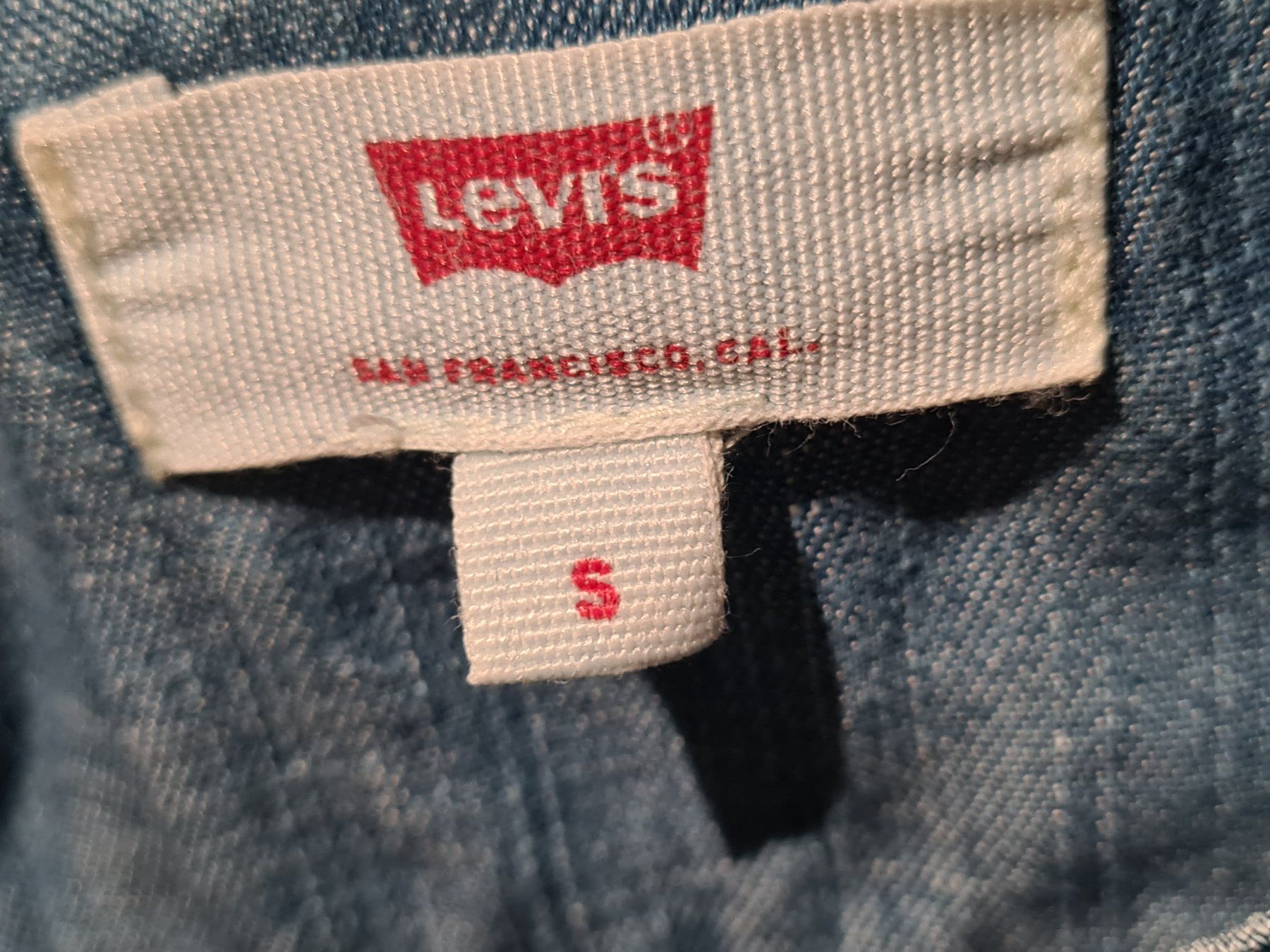 Levi's Blusen: LEVIS Jeans Kurz- Bluse/ Tunika, S – Gebraucht aus Amriswil von used2use 4