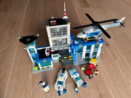 60047 Lego City Polizeistation, Jahr 2014, über 800 Teile