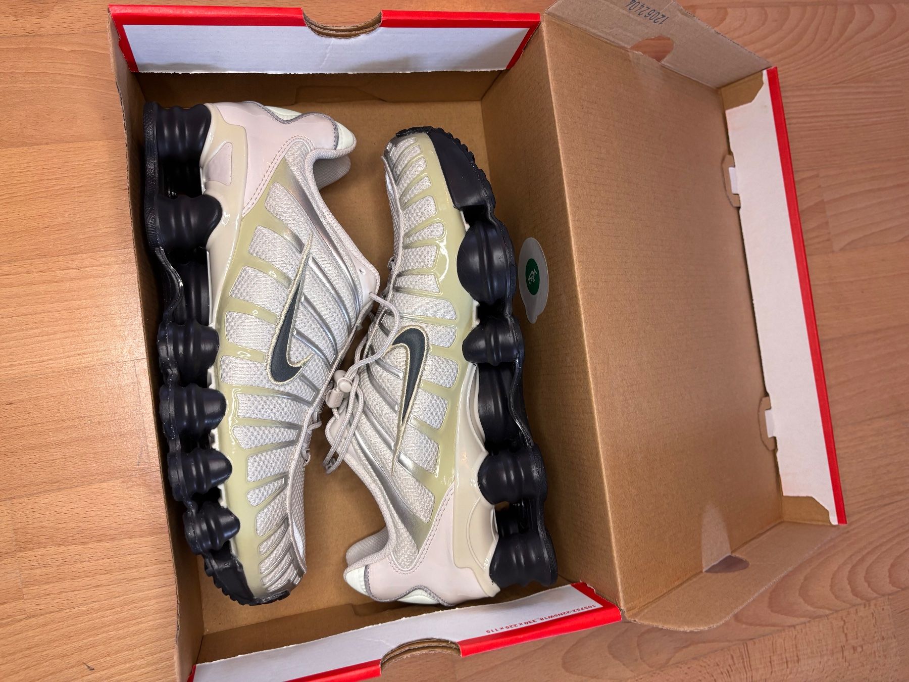 Nike Scarpe da uomo: Nike Shox – Nuovo e nell'imballaggio originale da Winterthur venduto da Daira01