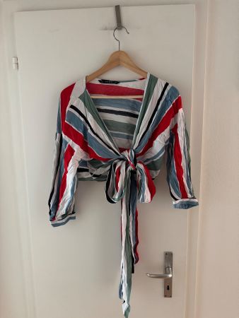 Damen Bluse gestreift Marke Zara Grösse M neuwertig