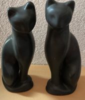 1x Katzenfiguren-Paar / Skulpturen / schwarz / Porzellan
