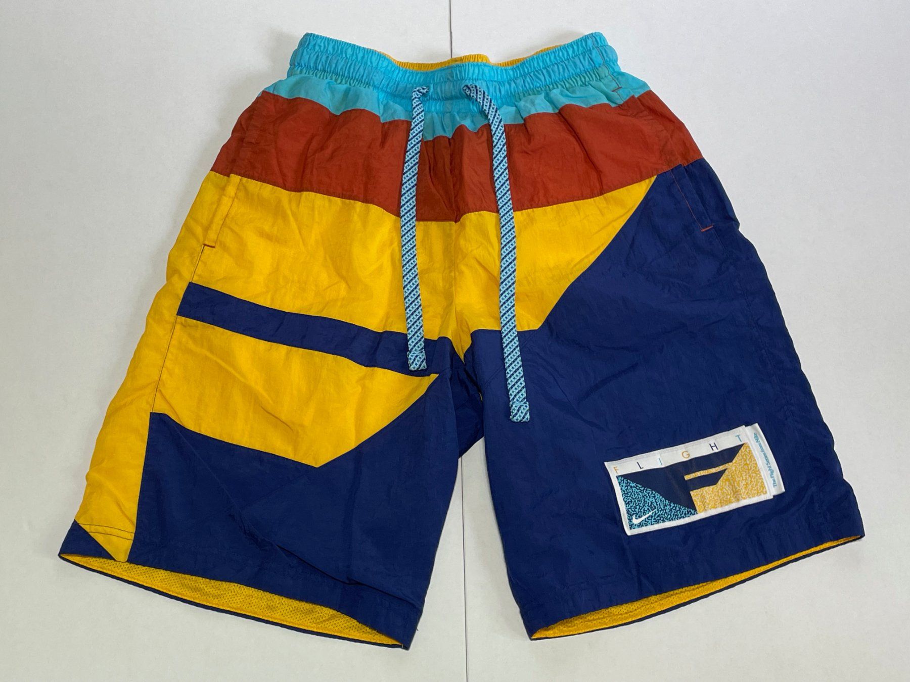 Nike Pantaloni: Nike Flight Force Short Gr. S – Usato da Zürich venduto da le_souk