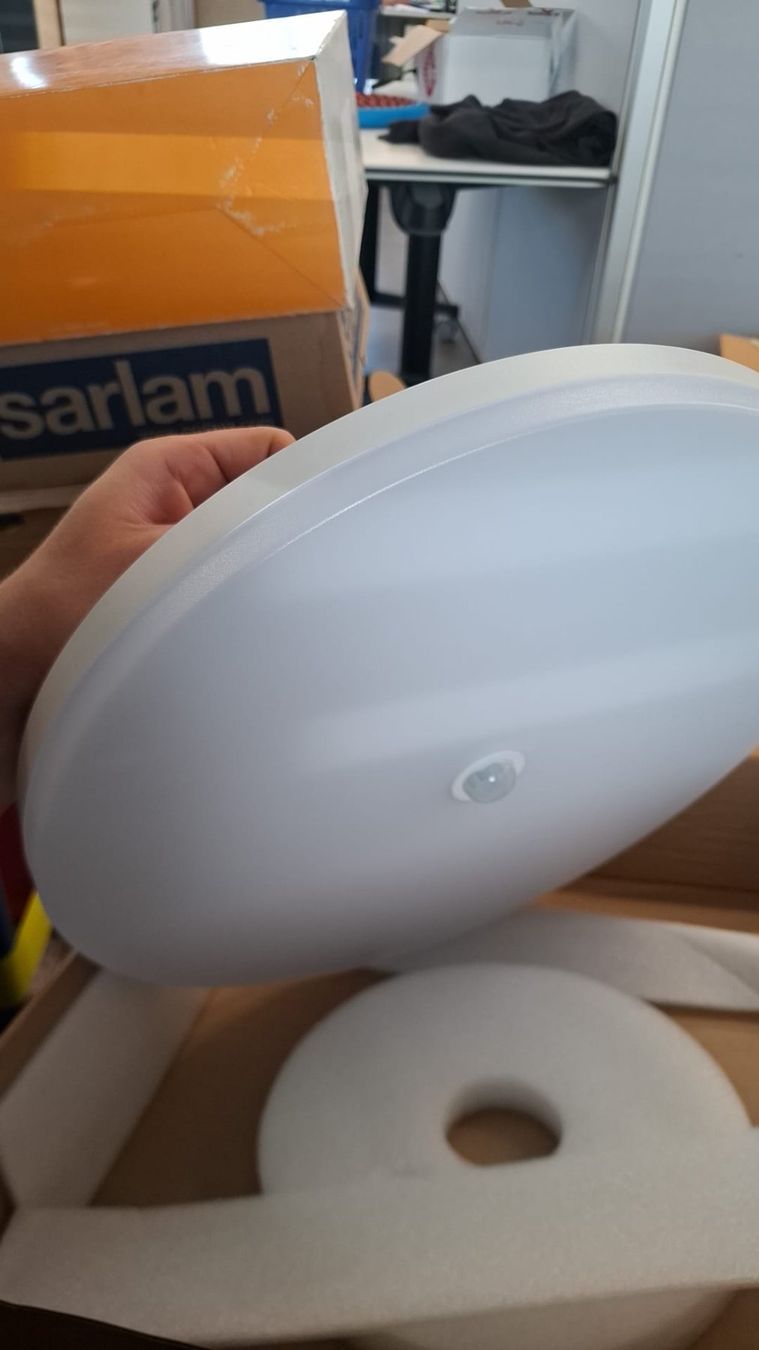 Lampadari & plafoniere: TKL Moona Deckenleuchte mit Sensor – Nuovo e nell'imballaggio originale da Niederglatt ZH venduto da adr_vc9s 1