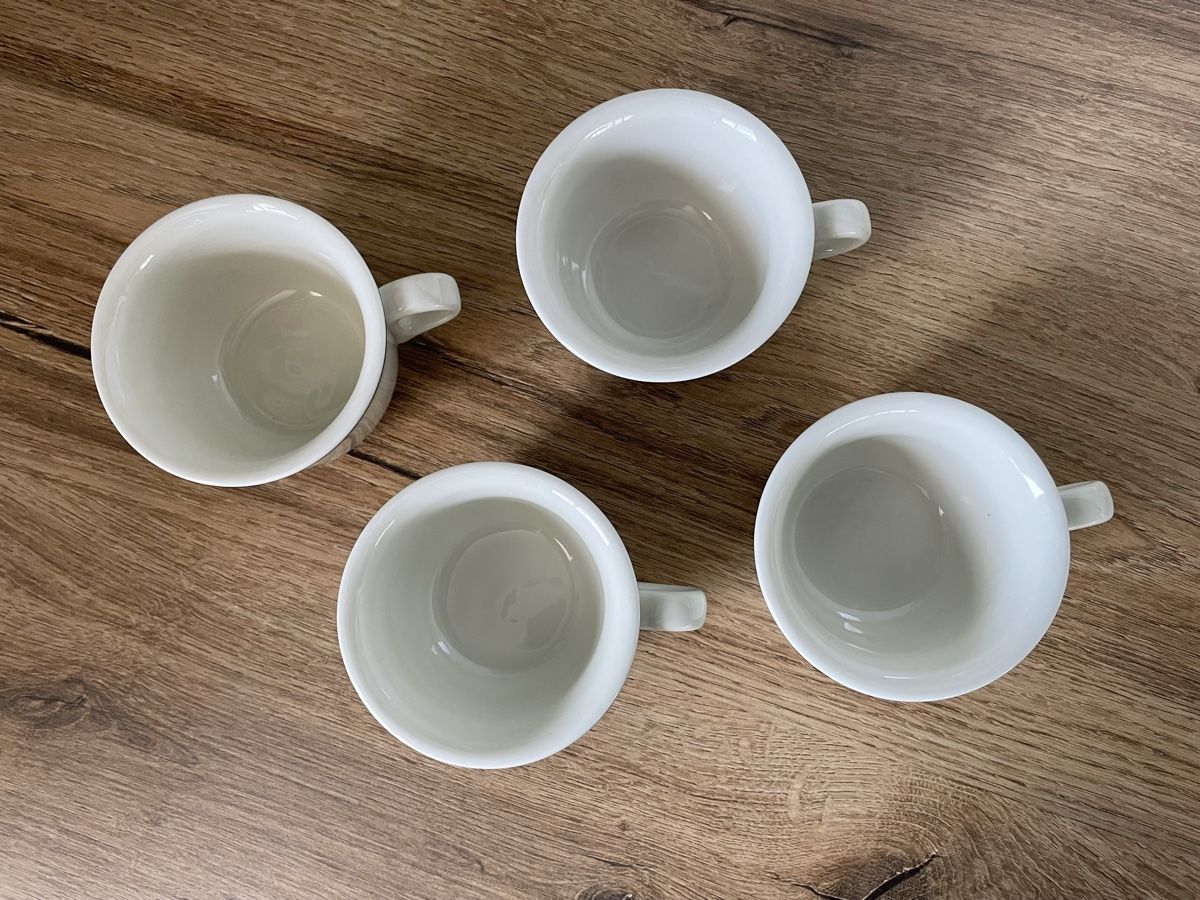 Nespresso Tazze: 4 tasses à café Nespresso – Usato da Lonay venduto da ju-71 1