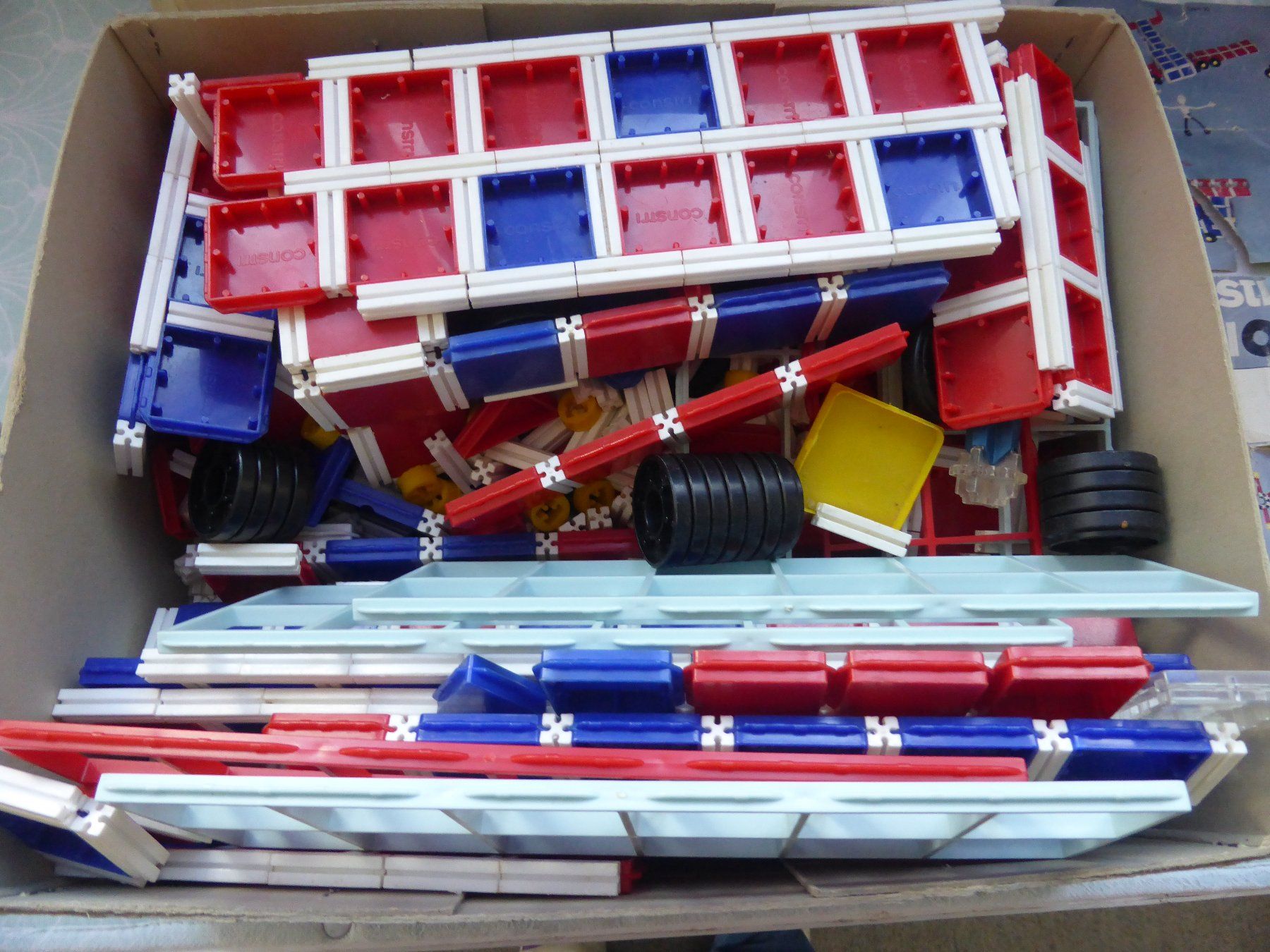 Jeux de construction: Constri Bausatz – D'occasion à Kefikon TG par sandragruen