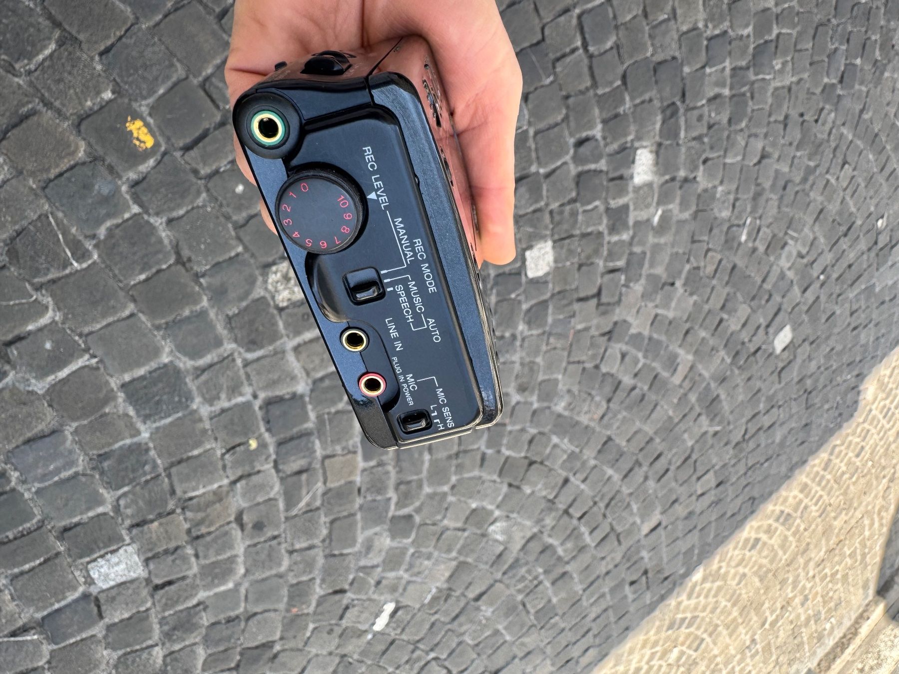 Sony Aufnahmegeräte: Sony TCD DAT D-8 Recorder Player Walkman – Gebraucht aus Thun von altstadt-thun 3