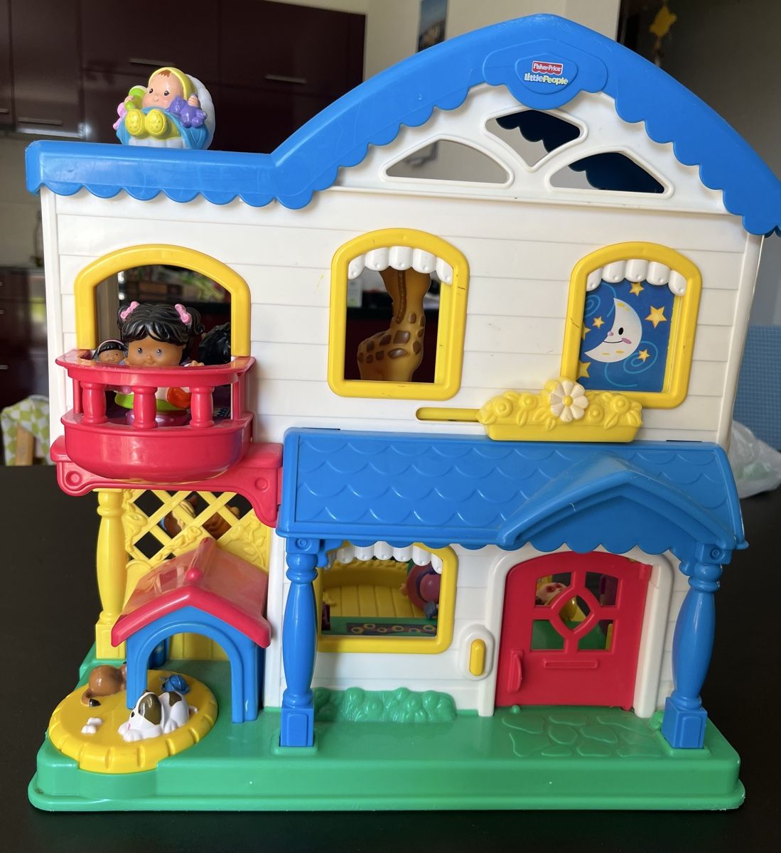 Fisher-Price Giocattoli: Maison Little people et accessoires – Usato da Chénens venduto da RosaLine 1