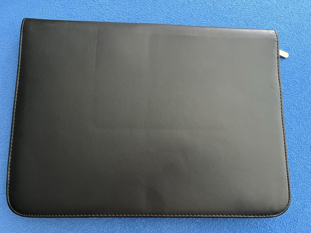 Valigie & Borse: Schwarze Leder-Laptoptasche mit Solar-Taschenrechner – Usato da Meilen venduto da mar_28dx 1