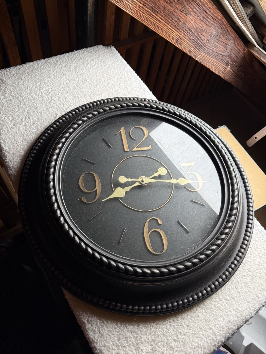 Orologi: Wanduhr – Usato da Affoltern am Albis venduto da Rinor.D