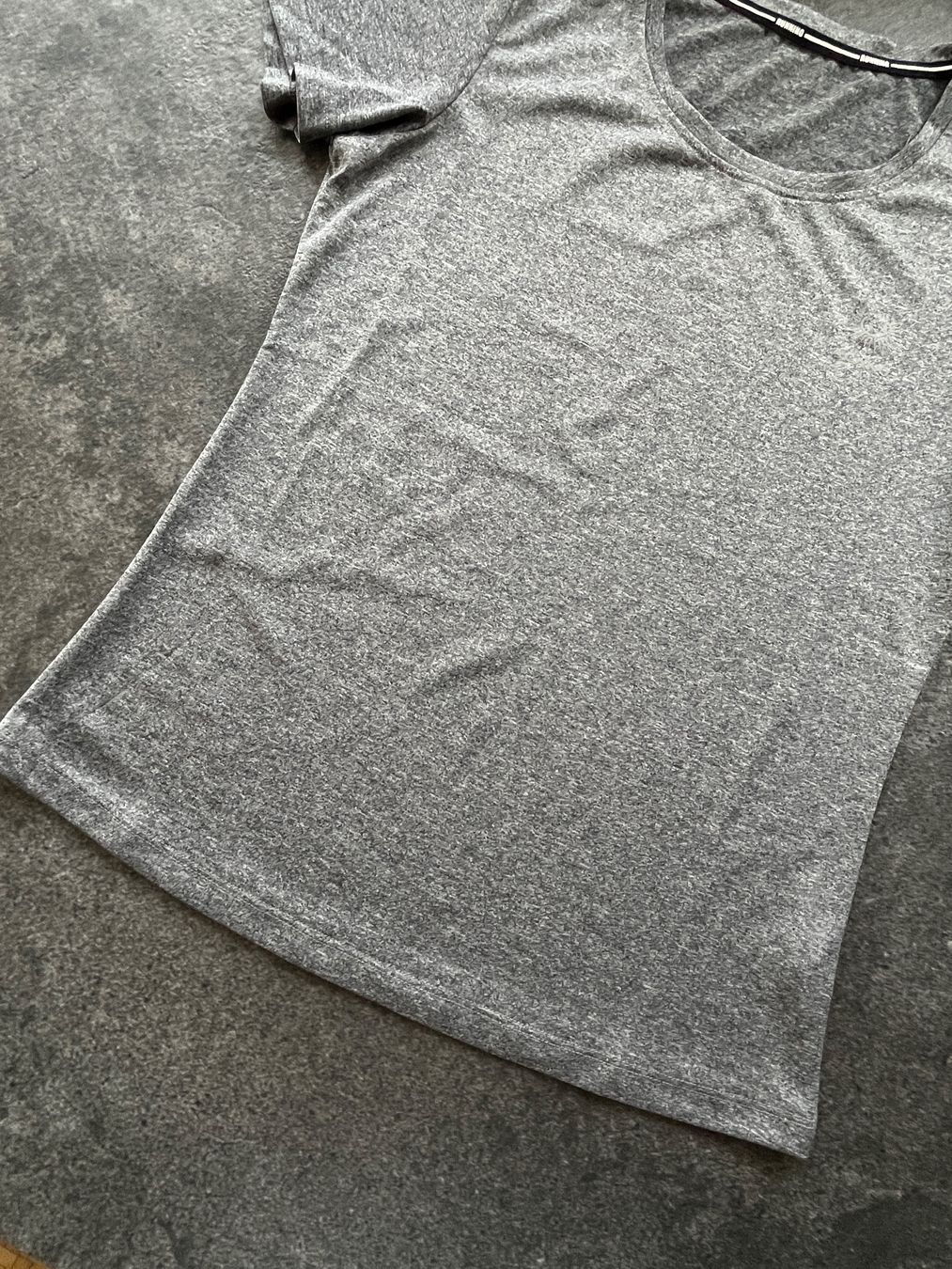 T-Shirts: ACANU Sport T-Shirt - Größe S – Gebraucht aus Kilchberg ZH von Simple.Life 4