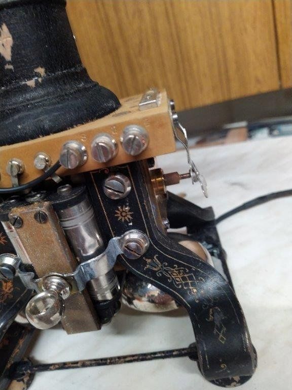 Ericsson Telefoni: Ericsson Skelett-Tischstation 1882 – Usato da Lachen SZ venduto da Wba47 1