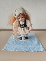 Schöne Puppe aus Mamas Sammlung