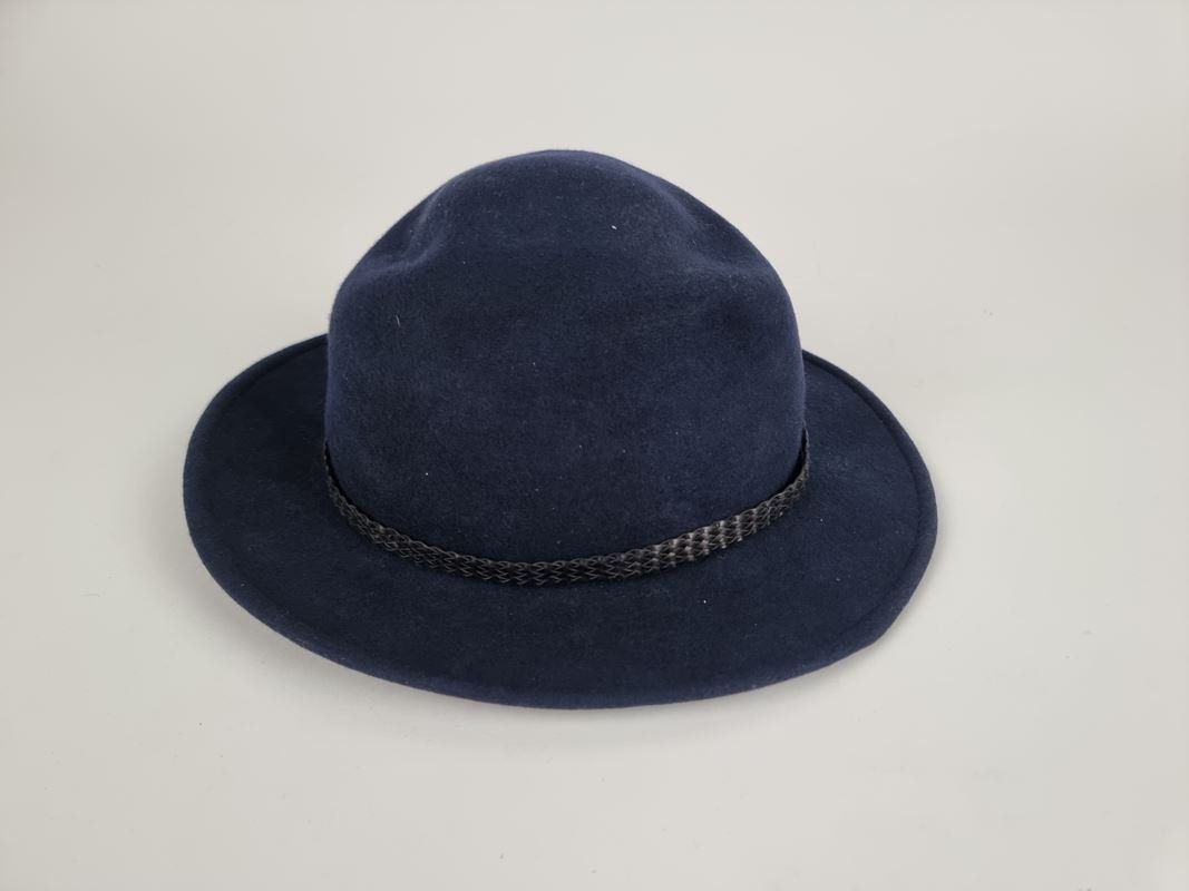 Chapeaux, bonnets & casquettes: Risa- Hut Dunkelblau – D'occasion à Urtenen-Schönbühl par Restwert_Schoenbuehl 6