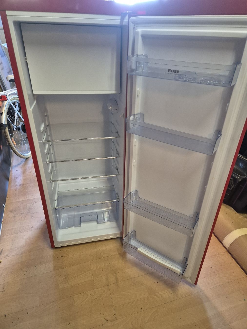 Novamatic Frigoriferi: Kühlschrank mit Gefrierfach – Usato da Bargen SH venduto da Soraja-m. 4