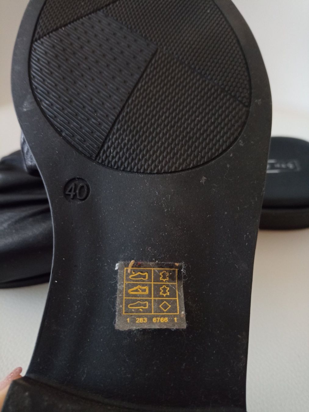 Damenschuhe: Pantoletten aus Leder gr.40 schwarz – Neu (gemäss Beschreibung) aus Winterthur von Husakeva 2
