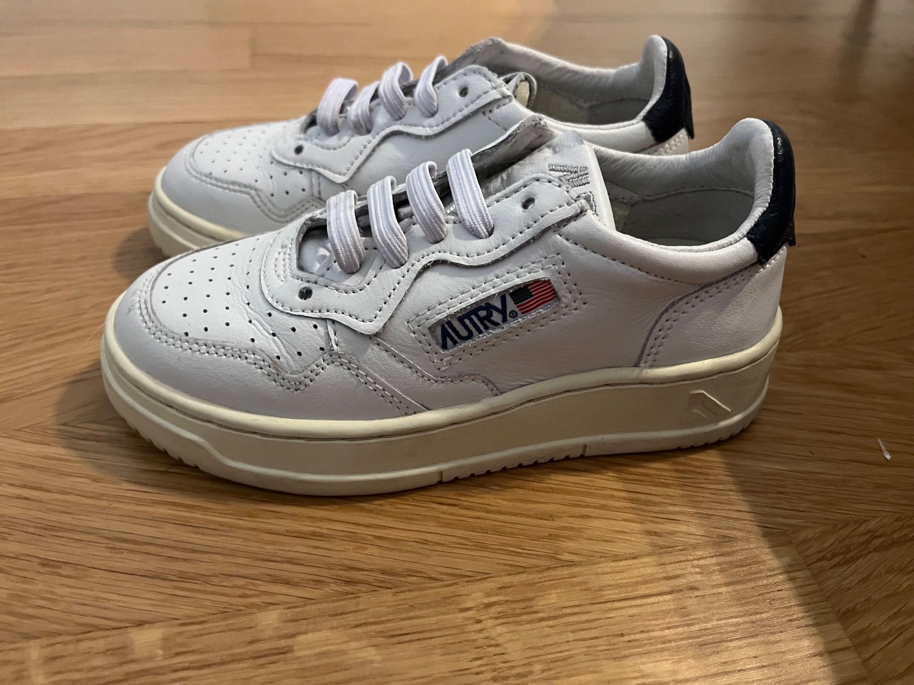 Autry Scarpe per ragazzi: Autry, Kinder Sneaker, Grösse 29 – Usato da Baar venduto da sim_5d6l