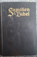 Antike Familienbibel mit Prägung