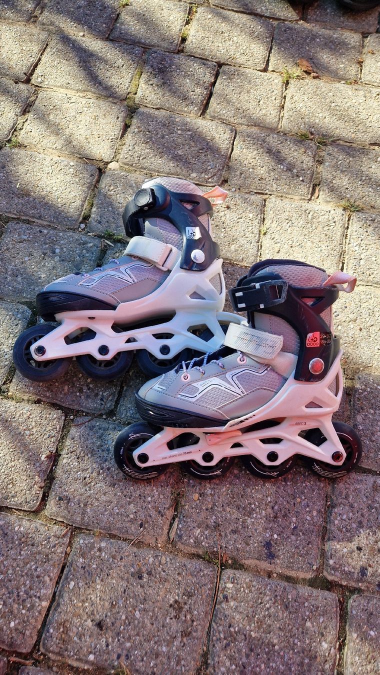 Decathlon Pattini in linea & Pattini a rotelle: roller taille 29-32 – Usato da Pomy venduto da Pike1000