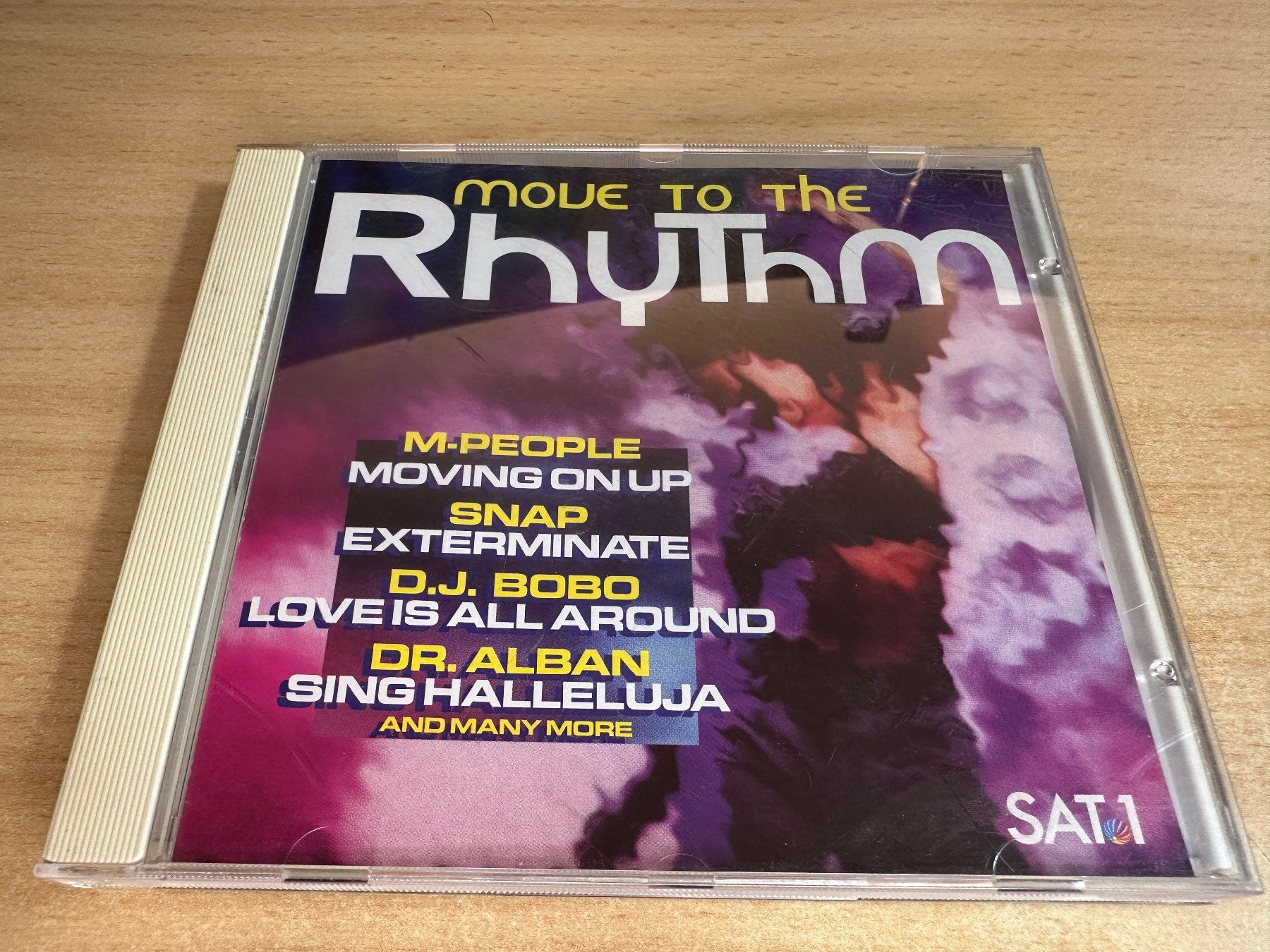 CD: E5 Various – Move To The Rhythm – Usato da Rikon im Tösstal venduto da Alpenmutz
