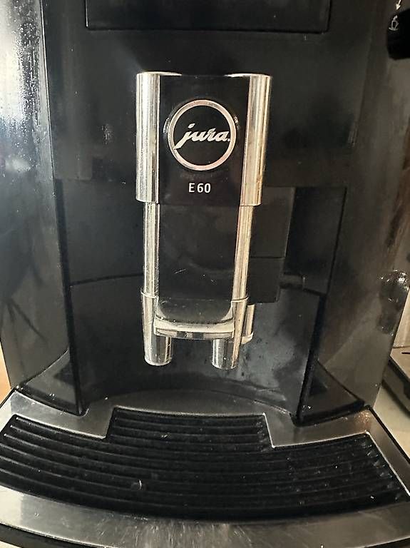Kaffeemaschinen & Espressomaschinen: KAFFEEVOLLAUTOMAT – Gebraucht aus Birsfelden von nik_zs8n 1