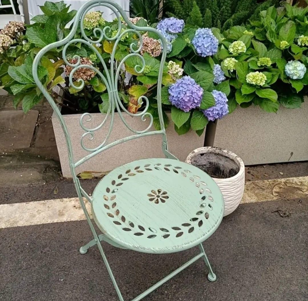 Set di tavolo e panche: 3-teiliges Metall Retro-Stil Bistro-Set – Nuovo e nell'imballaggio originale da Hochdorf venduto da b1.p 3