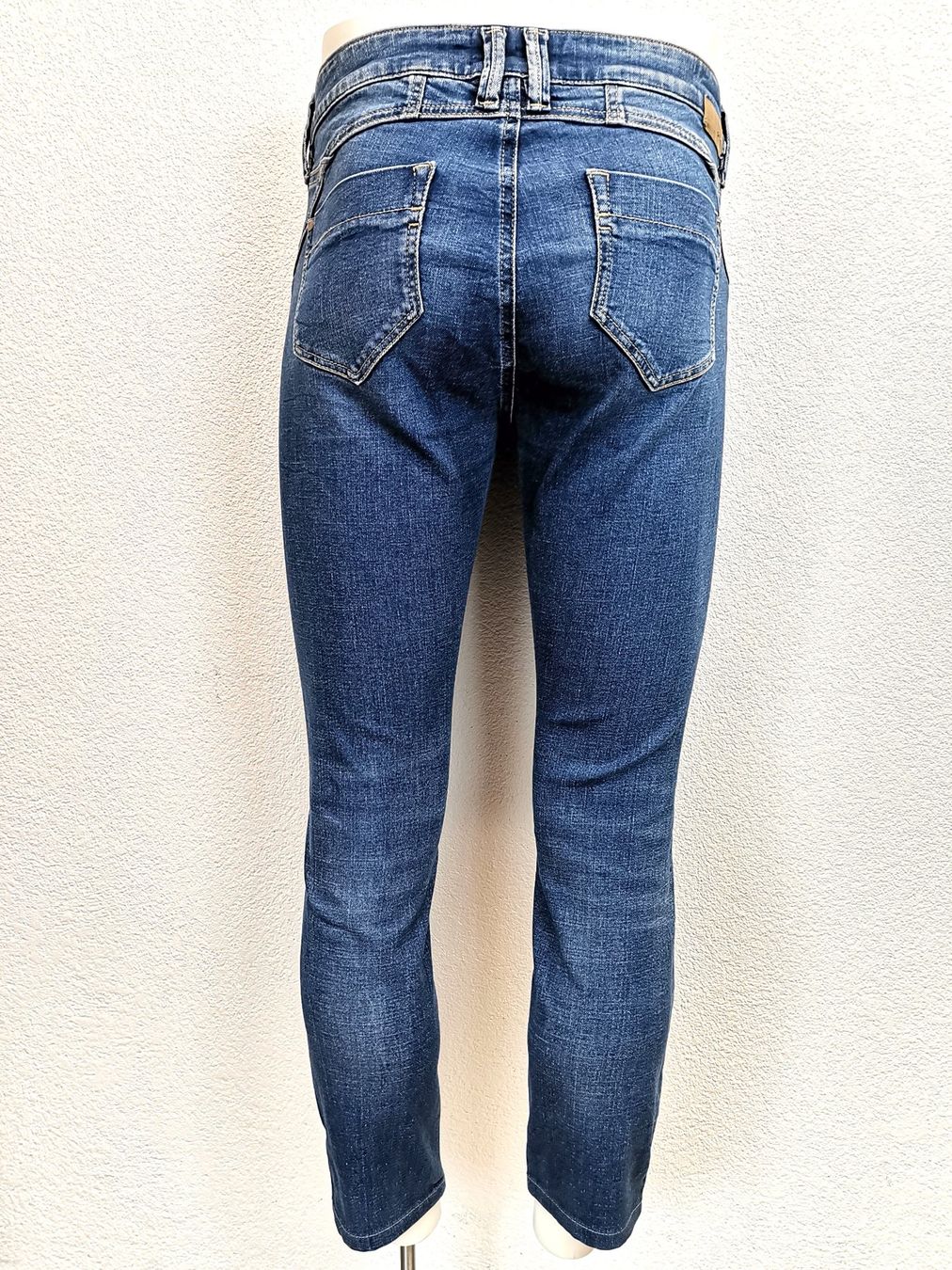 Gang Jeans: GANG Nena Cropped Jeans Size 31 – Usato da Schaffhausen venduto da Restwert_SH 4
