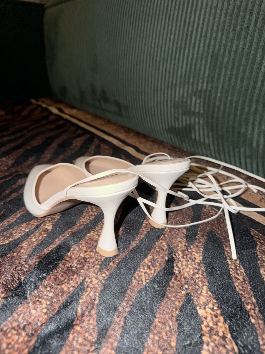 Scarpe da donna: Sandales à talons lacées – Usato da La Tour-de-Peilz venduto da mar_vgz2 1