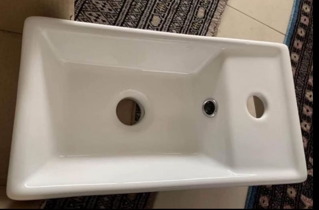 Lavabi & lavandini: Lavabo Waschbecken Keramik – Nuovo e nell'imballaggio originale da Oberlunkhofen venduto da Pearl2022 1
