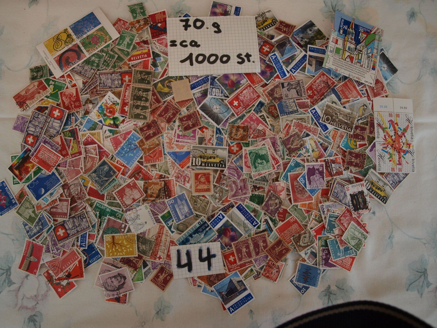 Tutti i francobolli: 1000 Schweizer Briefmarken über 70g Gebraucht siehe Bilder – Usato da Aarau venduto da Marcele0