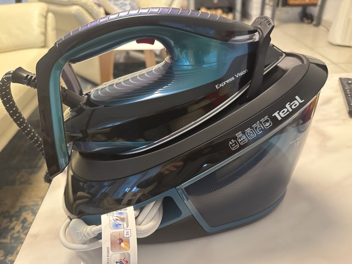 Tefal Bügeleisen: Tefal GV8151 Bügeleisen – Gebraucht aus Glattbrugg von prod01 1